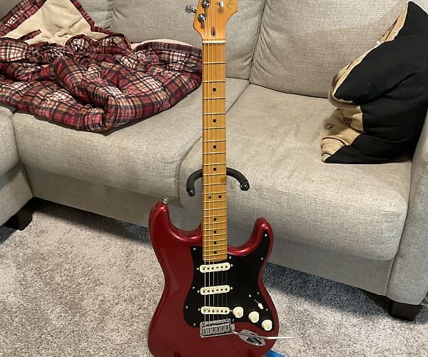 Fender American Ultra II Stratocaster with Maple Fretboard 2024 - Present - Sinister Red